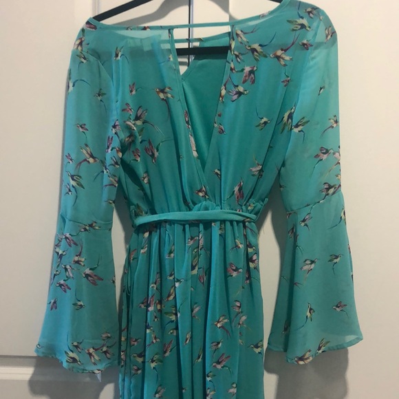 Flowy turquoise dress with bell sleeves - Picture 5 of 6